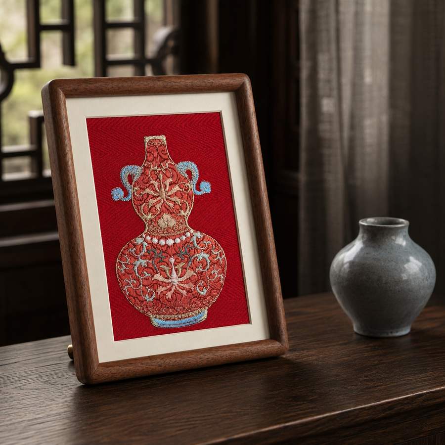 Heritage Embroidered Ornament #ypzx-005-8 detail 3