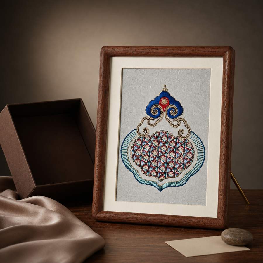 Heritage Embroidered Ornament #ypzx-009-8 detail 5