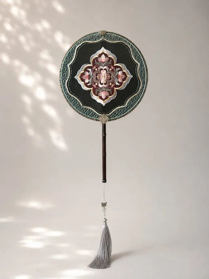 YIPIN Fine Fan | YPLS-003 | Dunhuang Tang Rosette Fan
