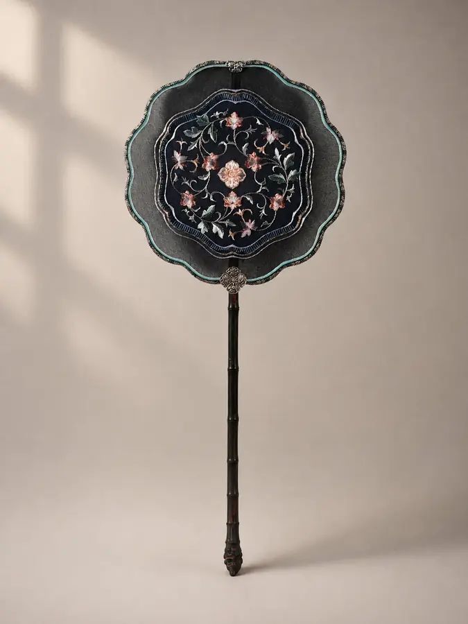 YIPIN Fine Fan | YPLS-022 | Lotus Scroll Fan