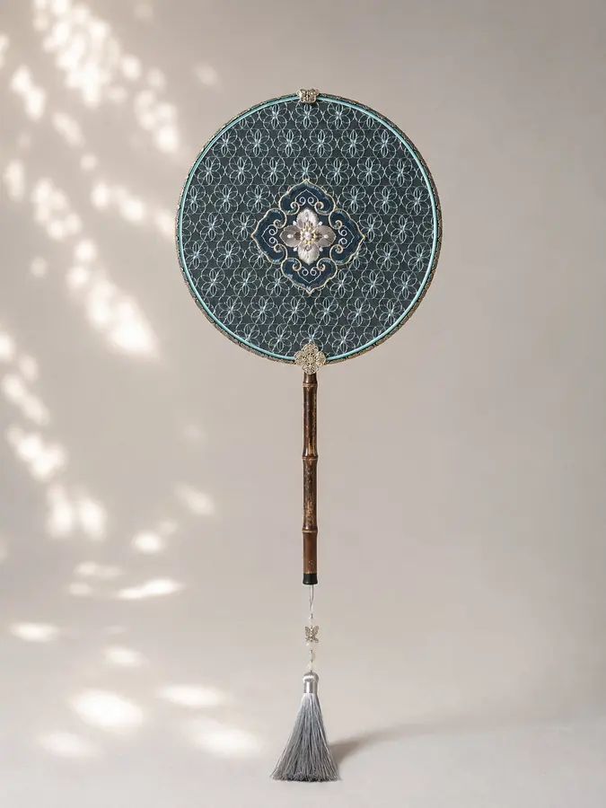 YIPIN Fine Fan | YPLS-027 | Star-Lotus Brocade Fan