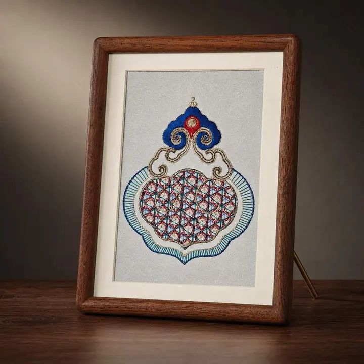 Heritage Embroidered Ornament #ypzx-009-8