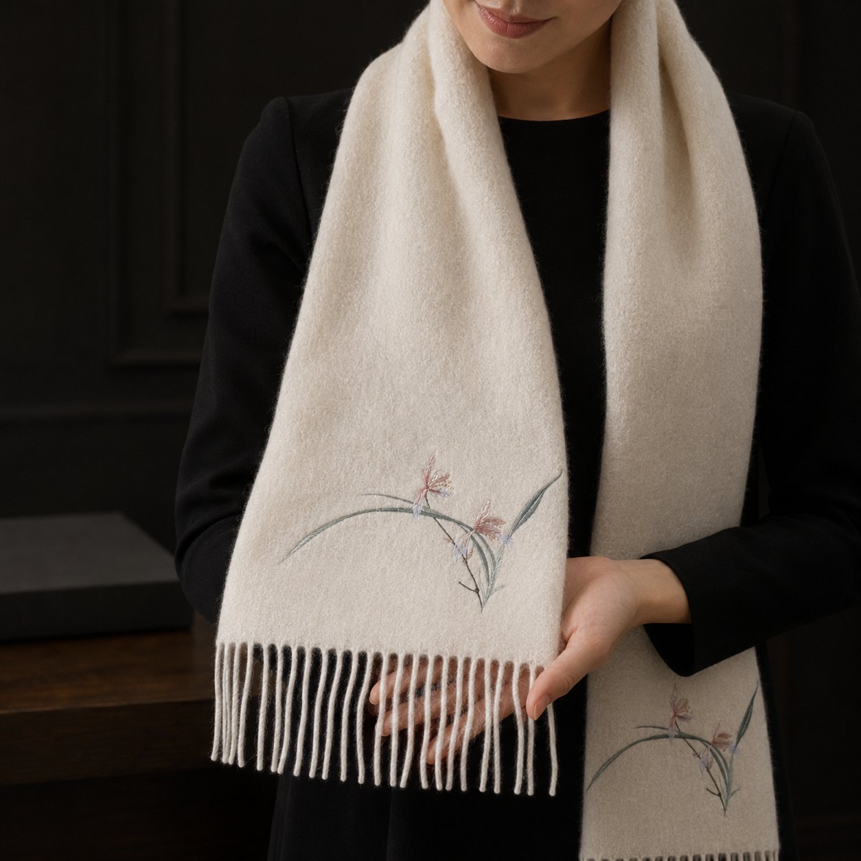 Embroidered Silk Accessory #qixiu-ypqx-002 detail 4