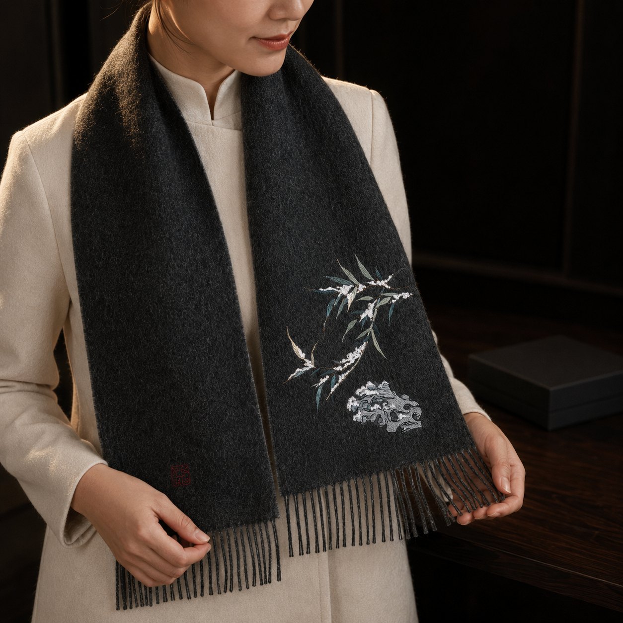 Embroidered Silk Accessory #qixiu-ypqx-003 detail 4