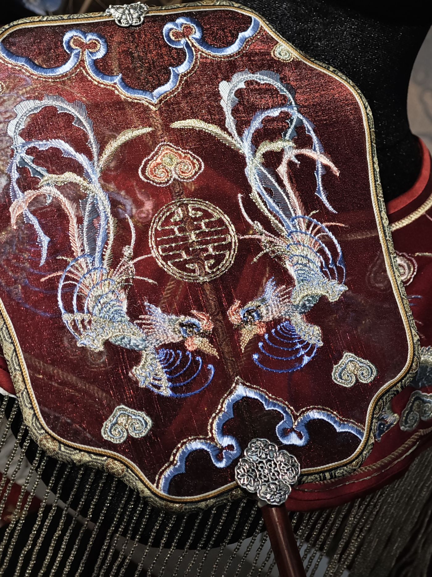 刺绣团扇S26工艺与纹样细节图