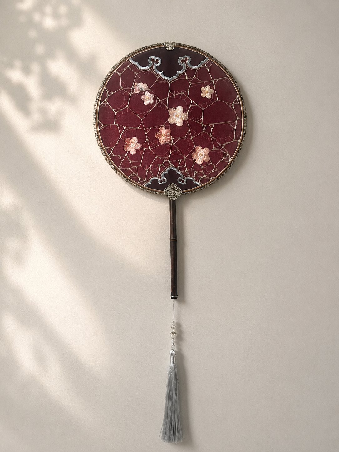 YIPIN Fine Fan | YPLS-001 | Ice-Crack Plum Embroidered Fan