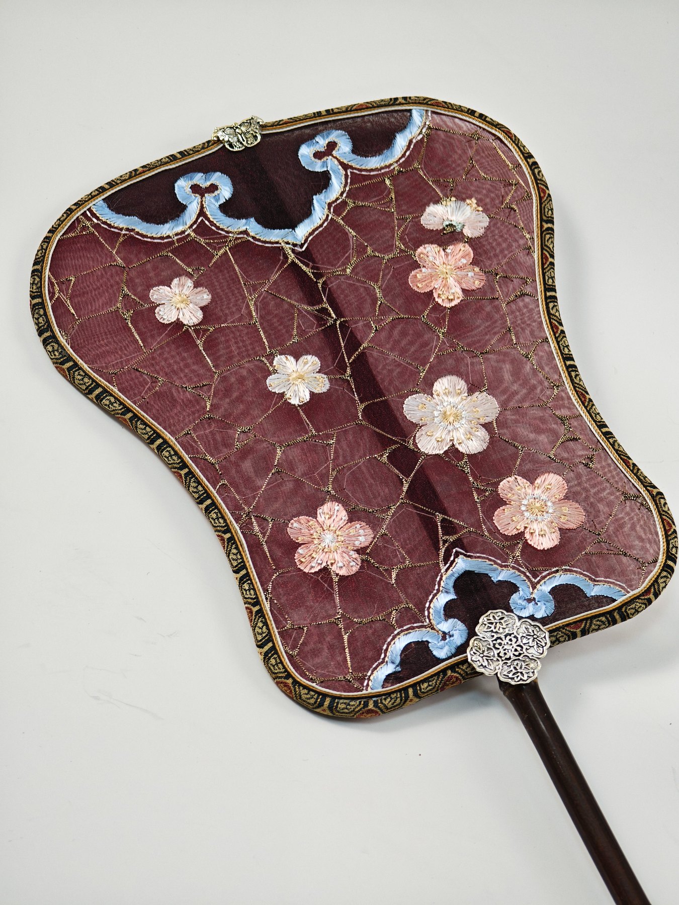 YIPIN Fine Fan | YPLS-002 | Ice-Crack Plum Plantain Fan detail 4