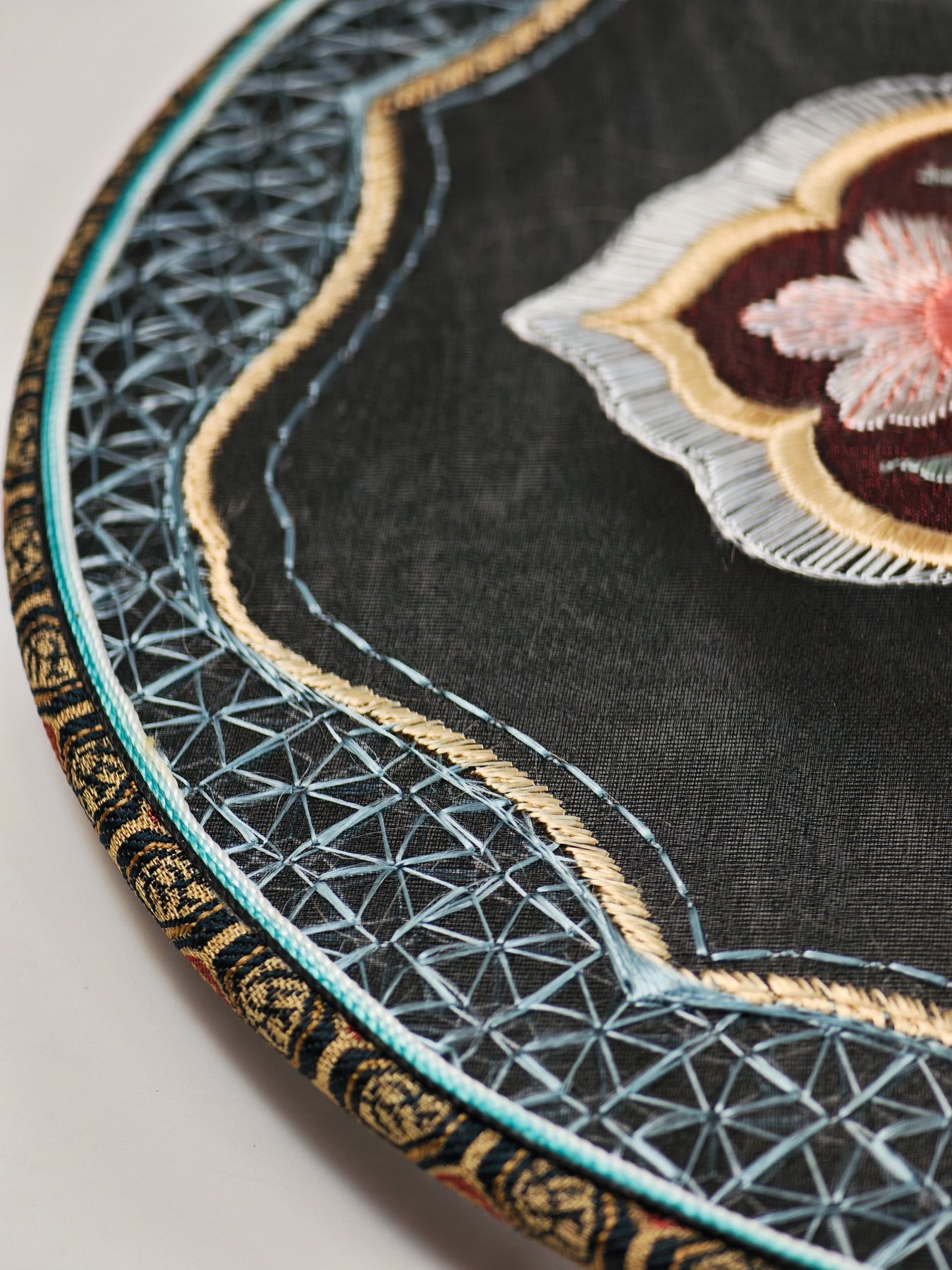 YIPIN Fine Fan | YPLS-003 | Dunhuang Tang Rosette Fan detail 5