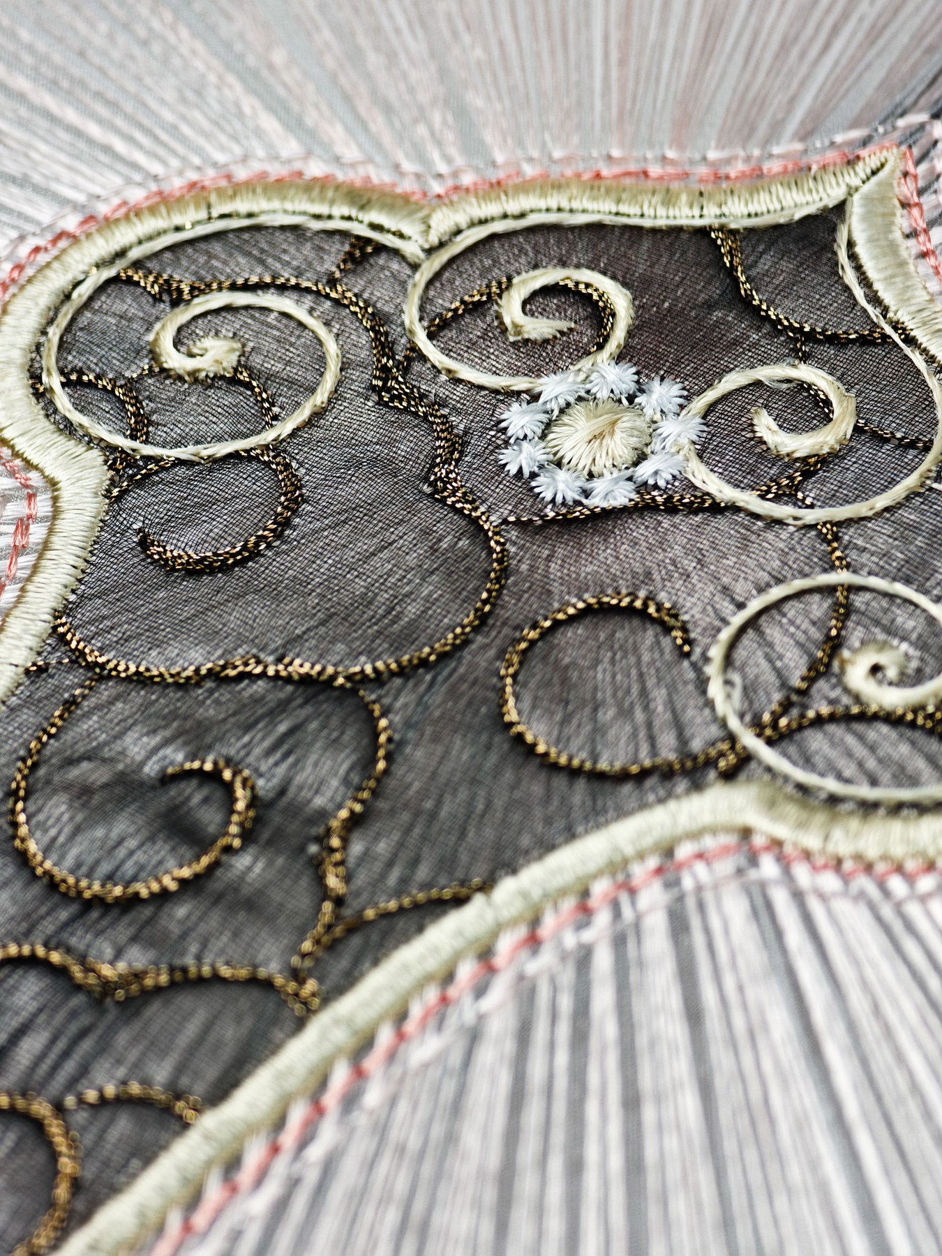 YIPIN Fine Fan | YPLS-004 | Ruyi Winding Silk Fan detail 5