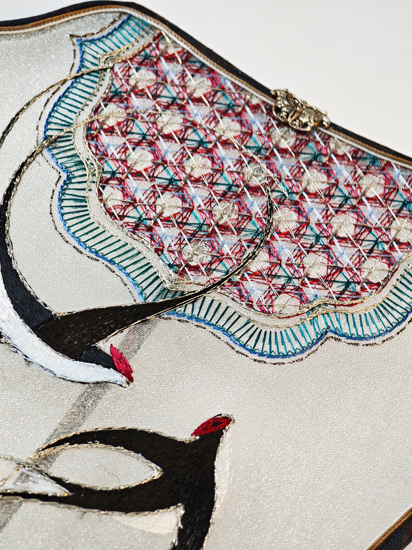 YIPIN Fine Fan | YPLS-013 | Returning Swallows Fan detail 5