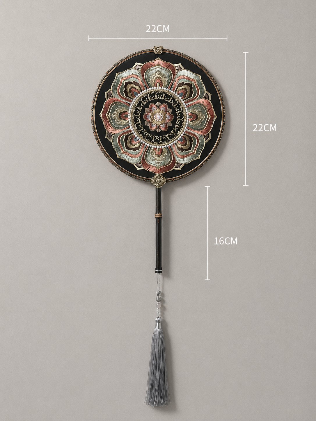 YIPIN Fine Fan | YPLS-015 | Baoxiang Rosette Fan detail 2