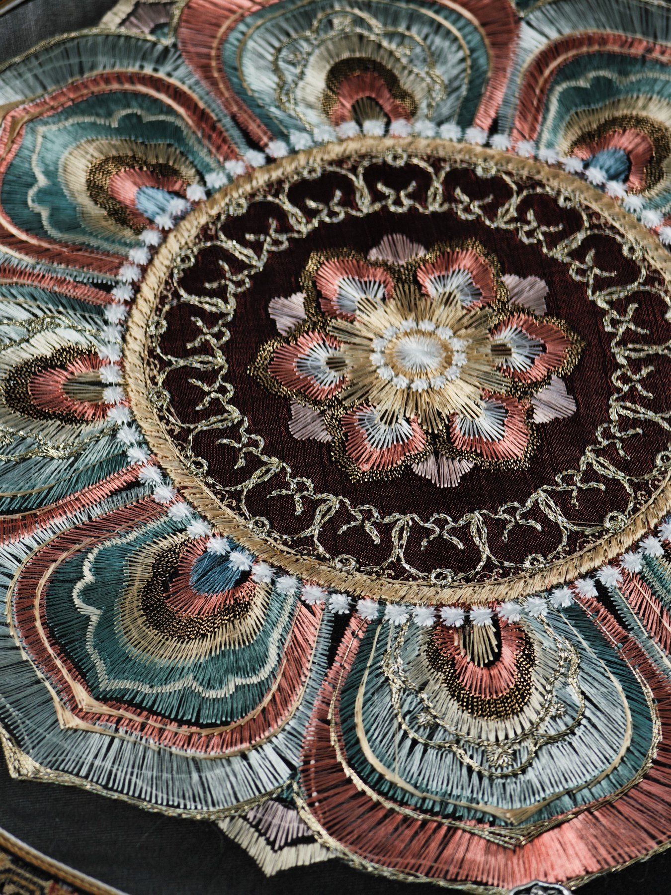YIPIN Fine Fan | YPLS-015 | Baoxiang Rosette Fan detail 4