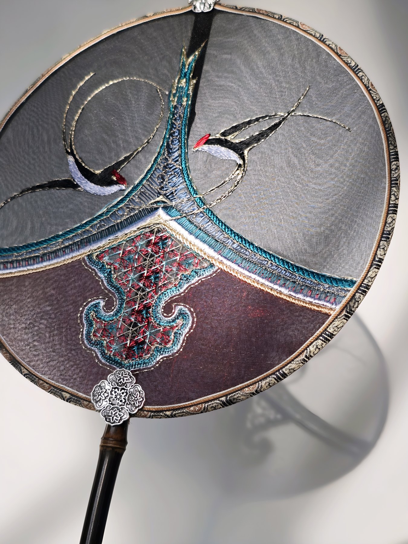 YIPIN Fine Fan | YPLS-016 | Spring Swallows Mountain Fan detail 3