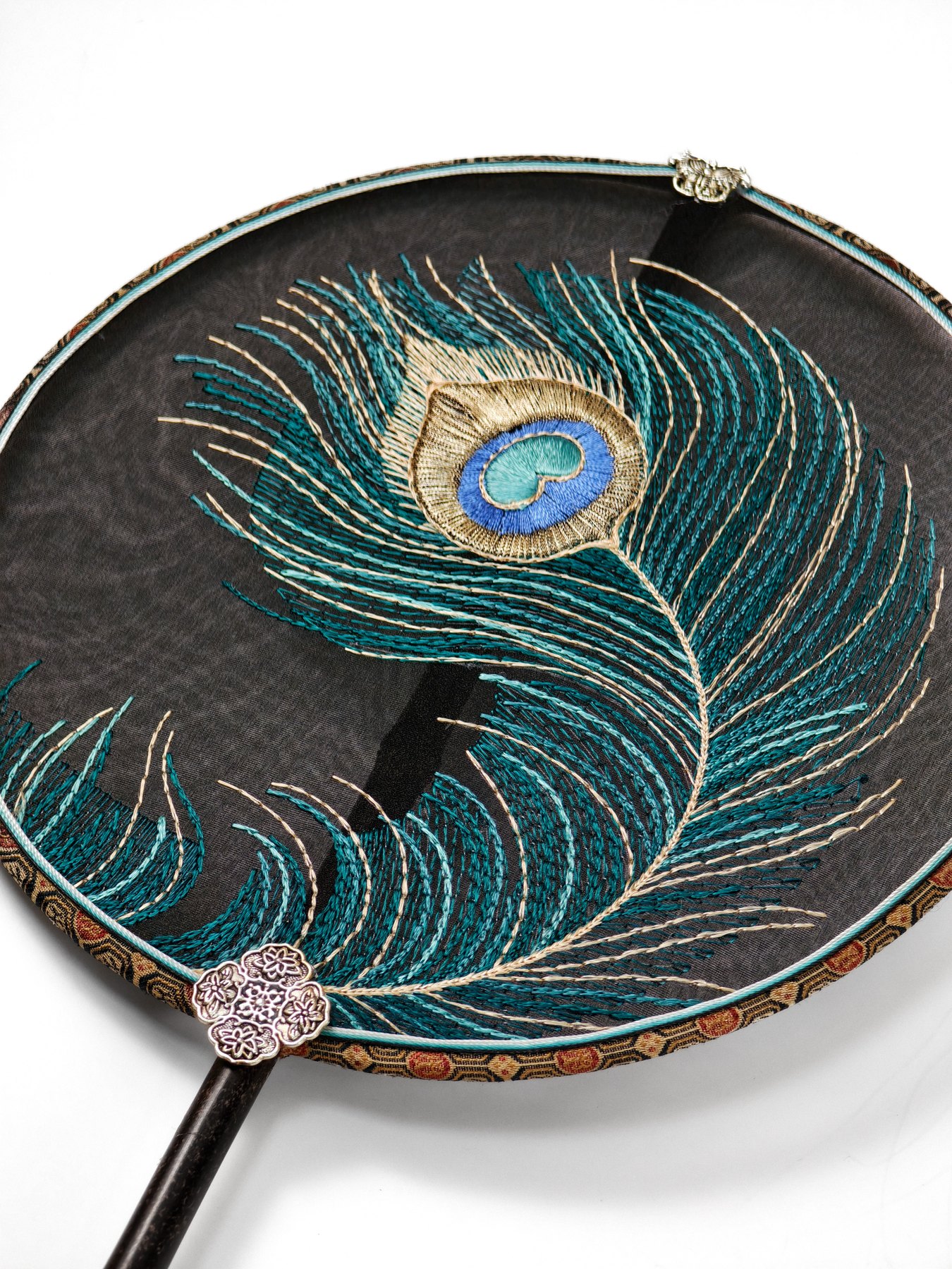 YIPIN Fine Fan | YPLS-025 | Plume Feather Fan detail 3