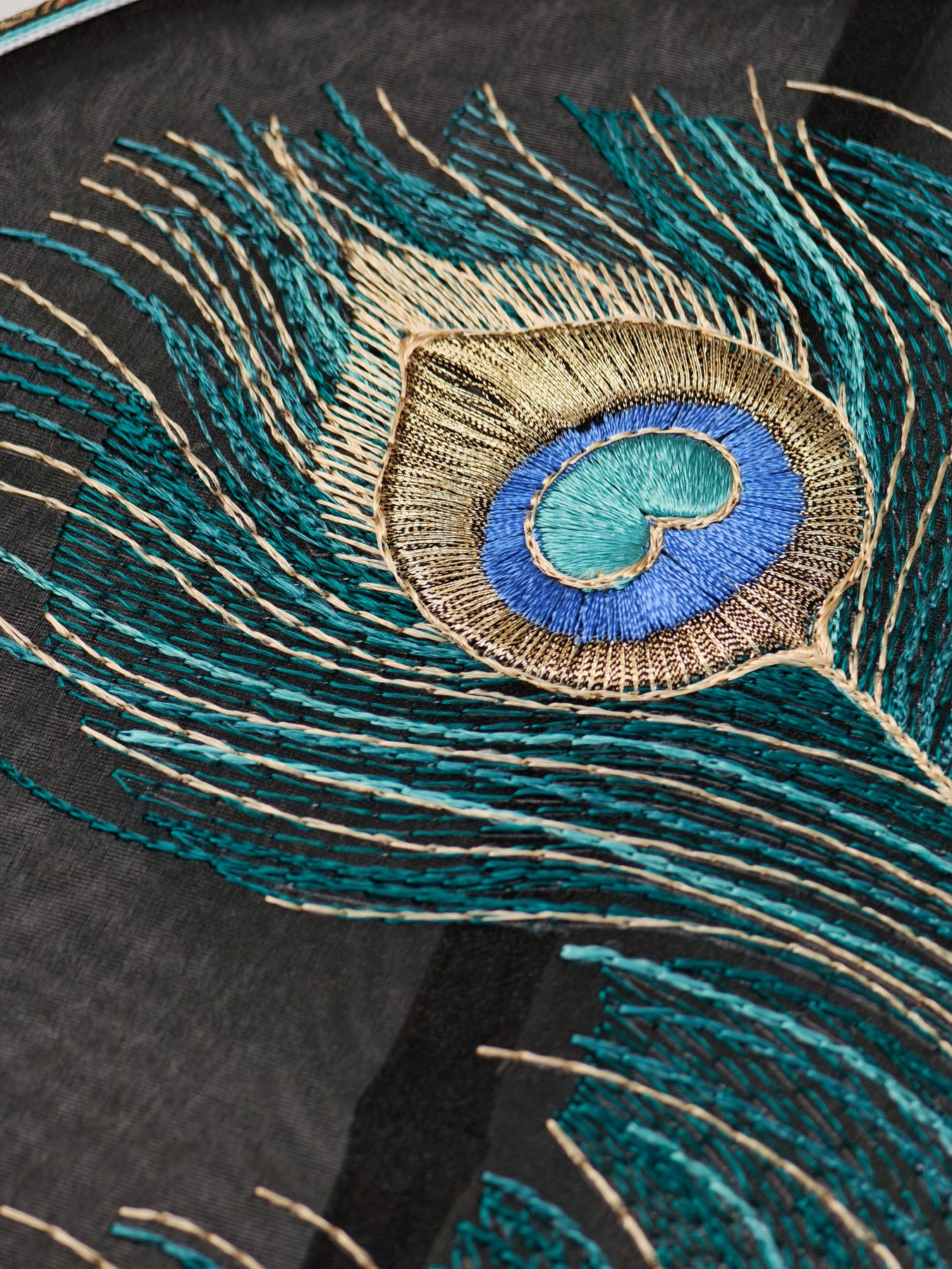 YIPIN Fine Fan | YPLS-025 | Plume Feather Fan detail 6